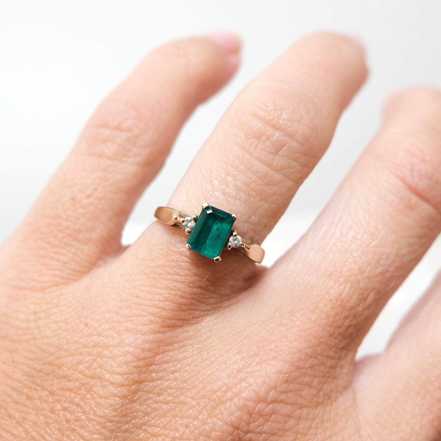 9k Princess Emerald Ring