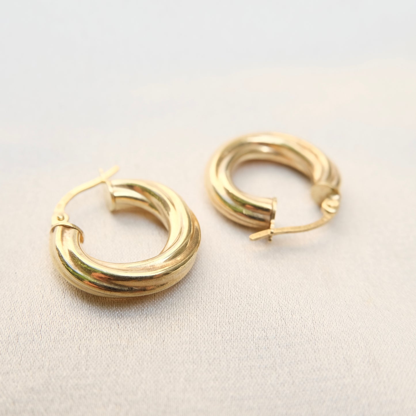 14k Twist Hoops