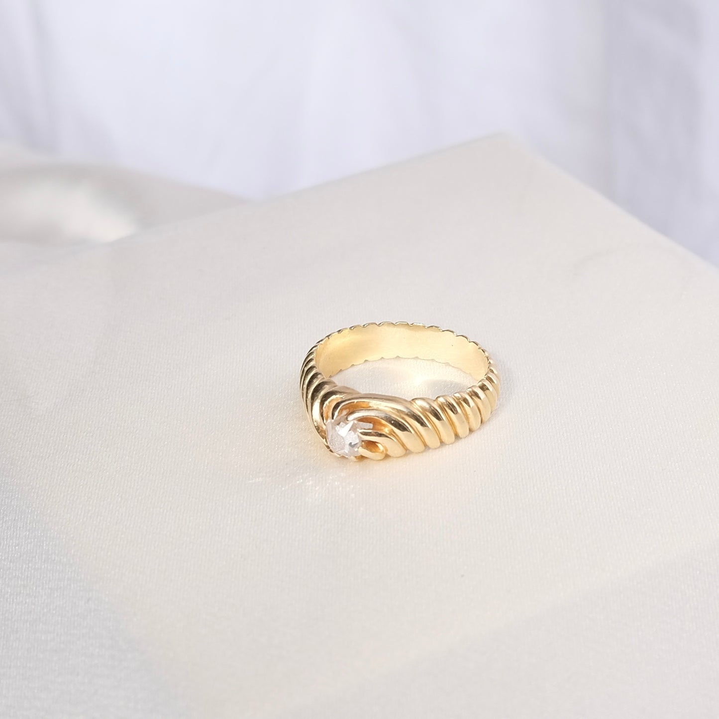 Boleyn 18k French Ring