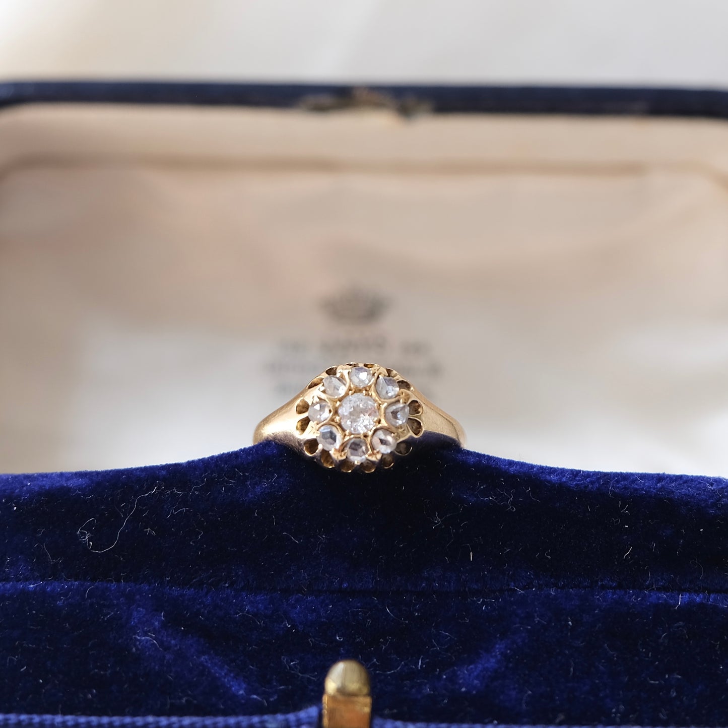 Fleur 18k Diamond Antique Ring