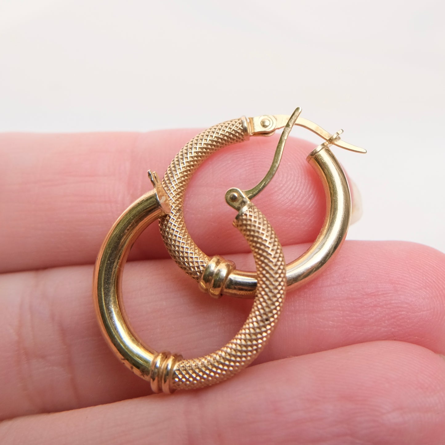 Duria 9k Textured Hoops