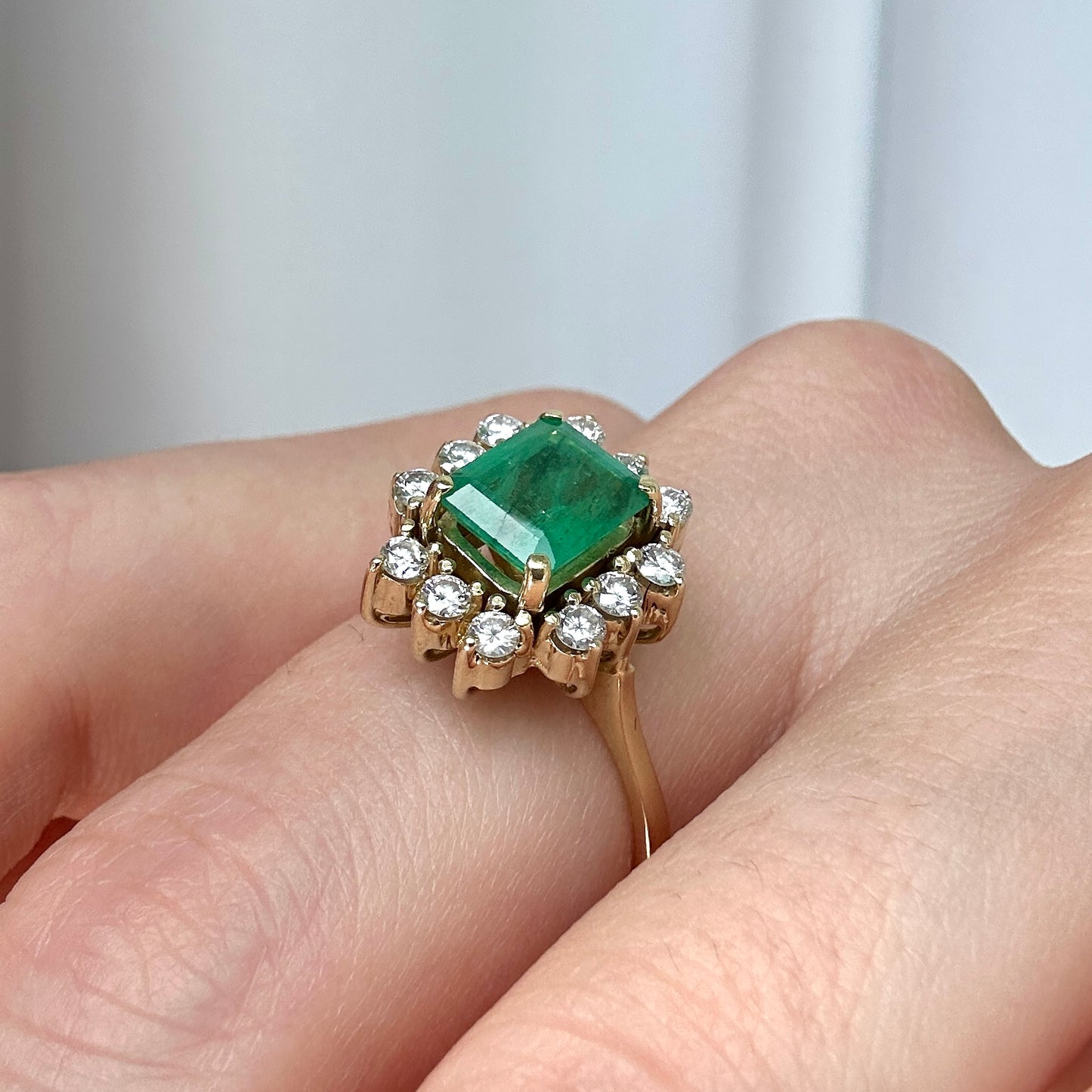 Piscina 14k Emerald & Diamond Ring
