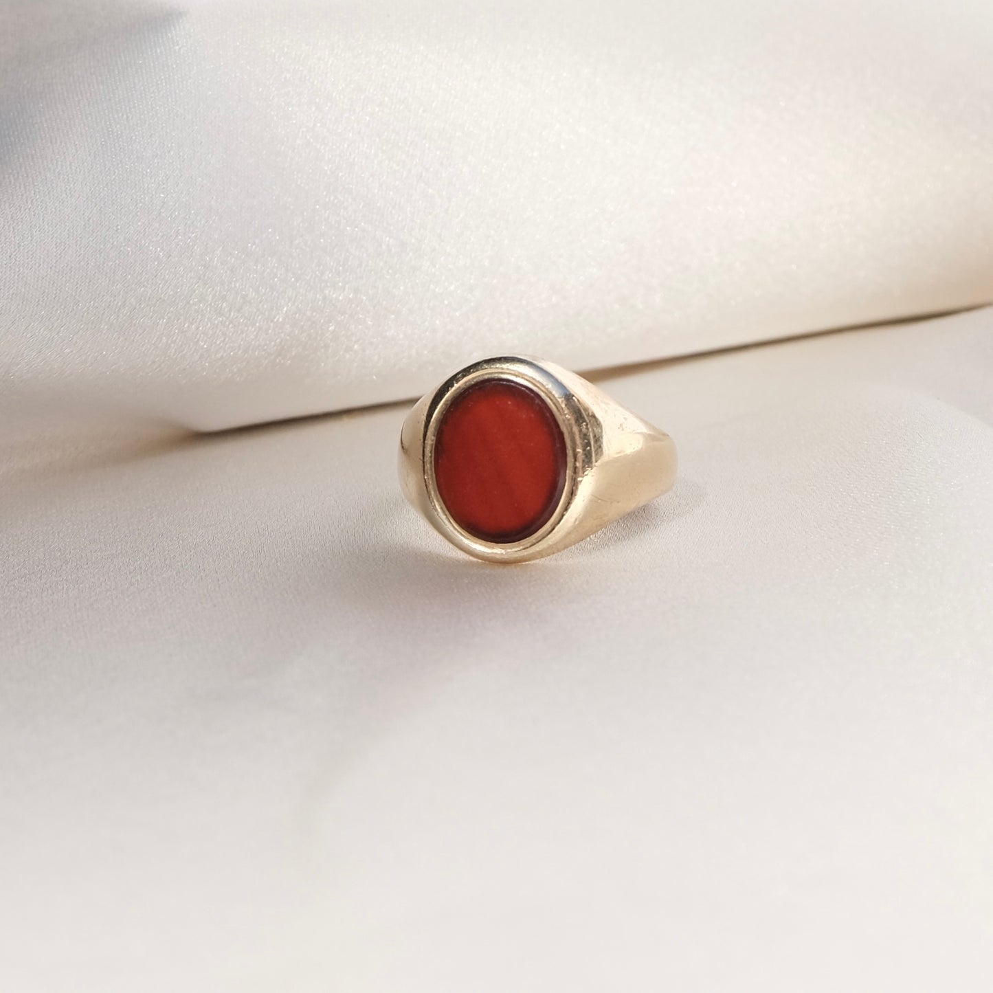 9K Carnelian Signet Ring