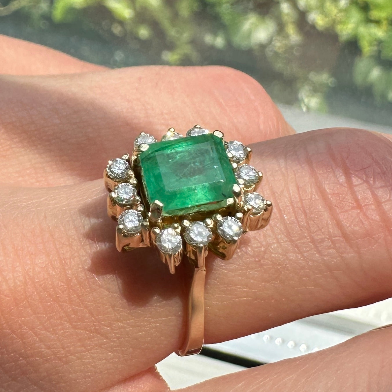 Piscina 14k Emerald & Diamond Ring