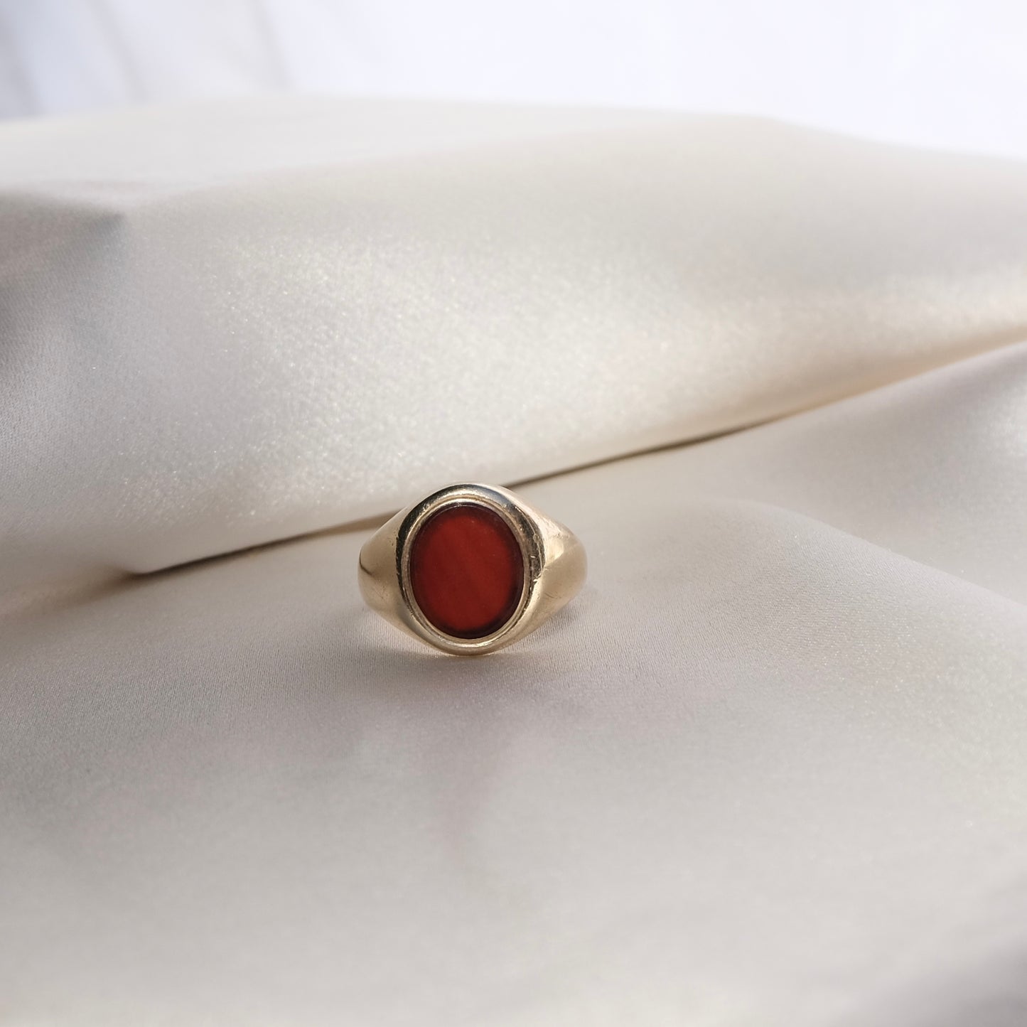 9K Carnelian Signet Ring