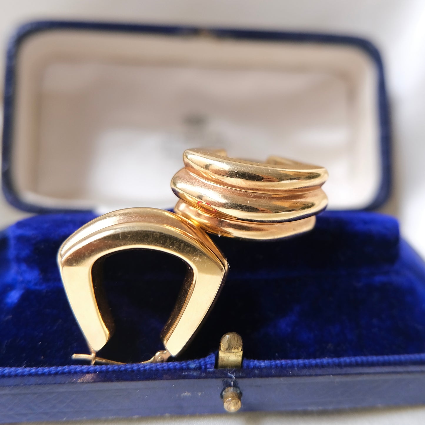 Amaiś 14k Italian French Hoops
