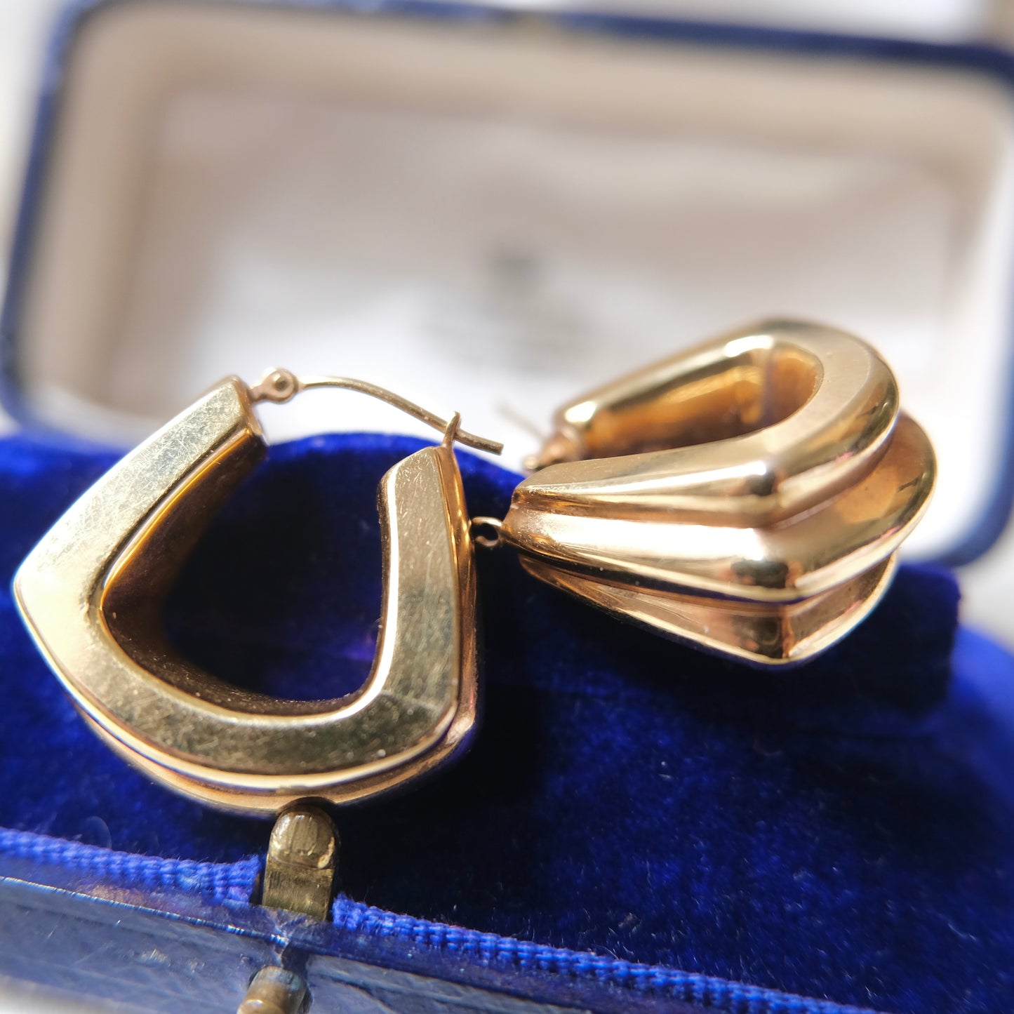 Amaiś 14k Italian French Hoops