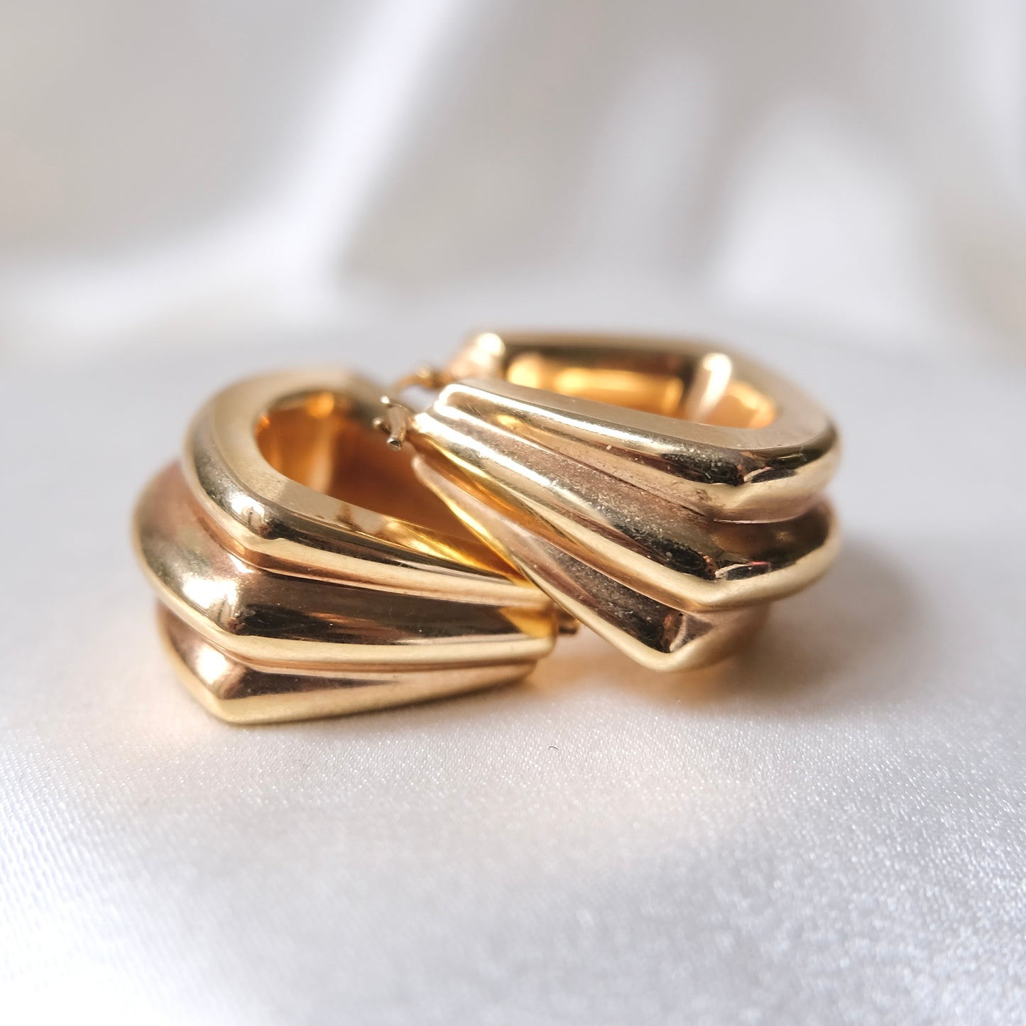 Amaiś 14k Italian French Hoops