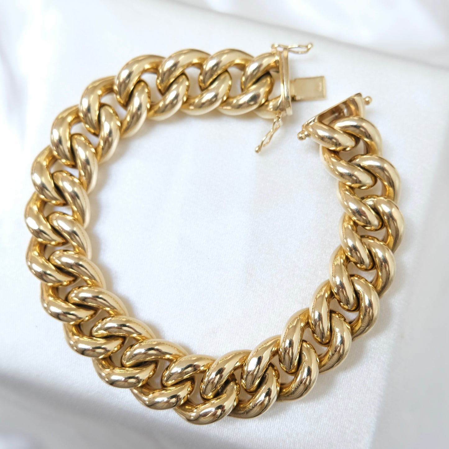 Puff 18k Italian Curb Link Bracelet