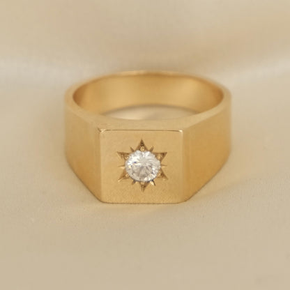 Firenze 18k Diamond Starburst Signet