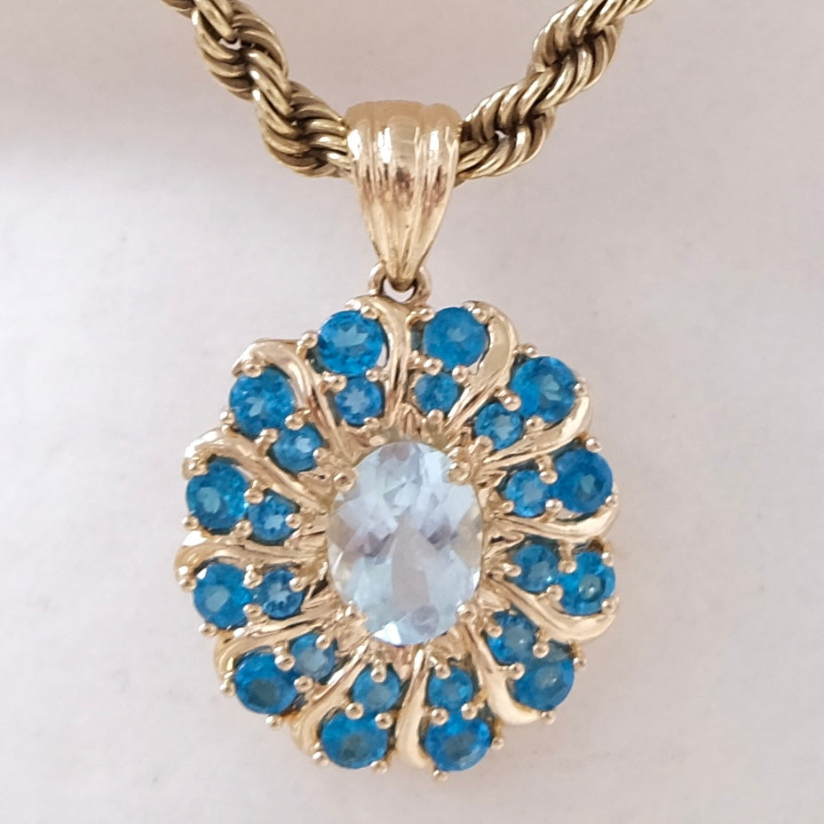 Azure 14k Aquamarine Pendant