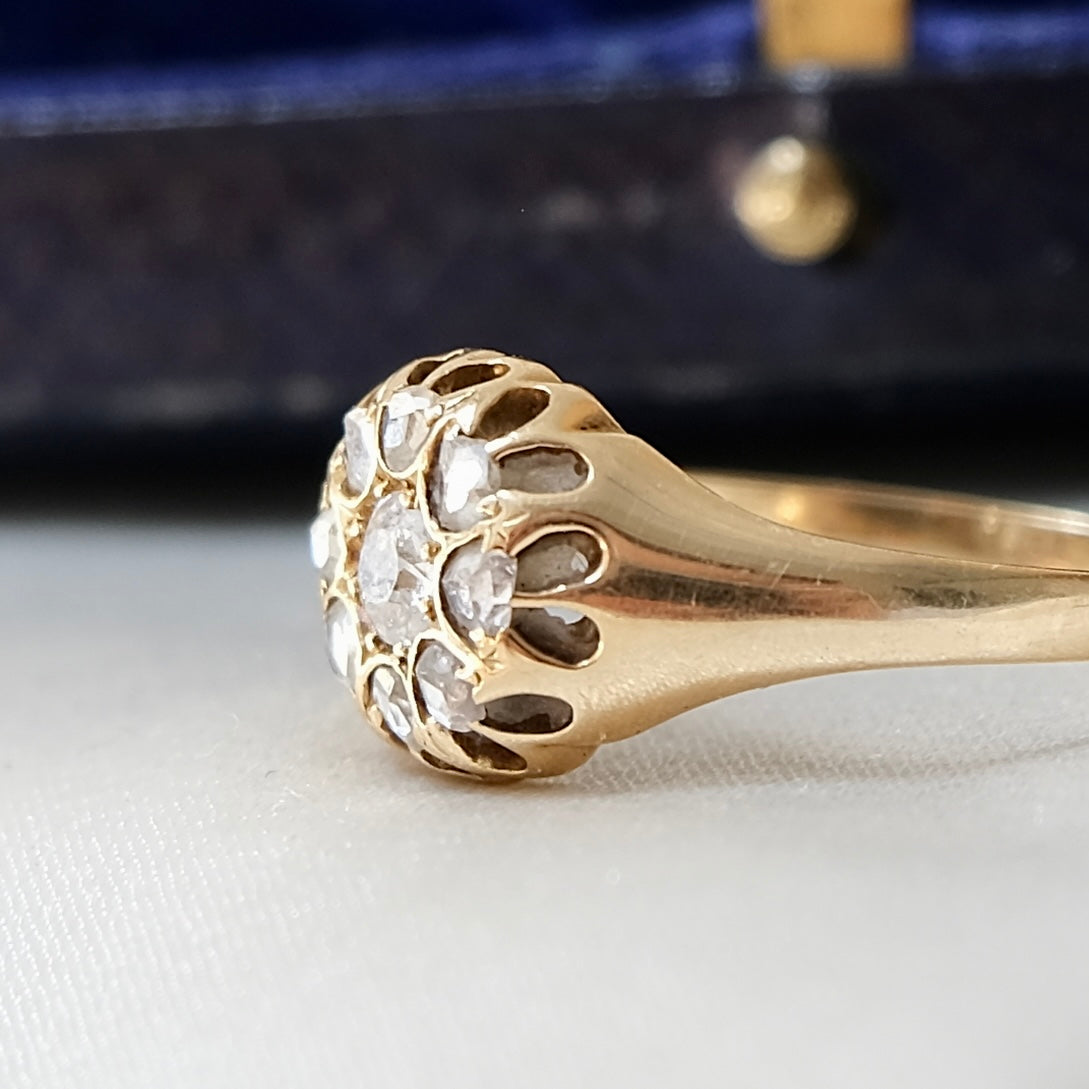 Fleur 18k Diamond Antique Ring