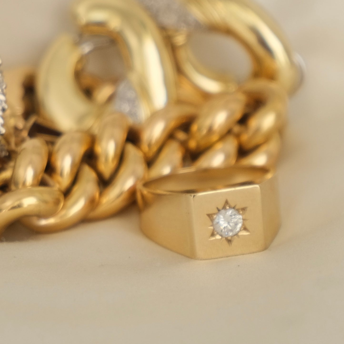 Firenze 18k Diamond Starburst Signet