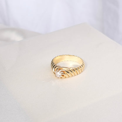 Boleyn 18k French Ring