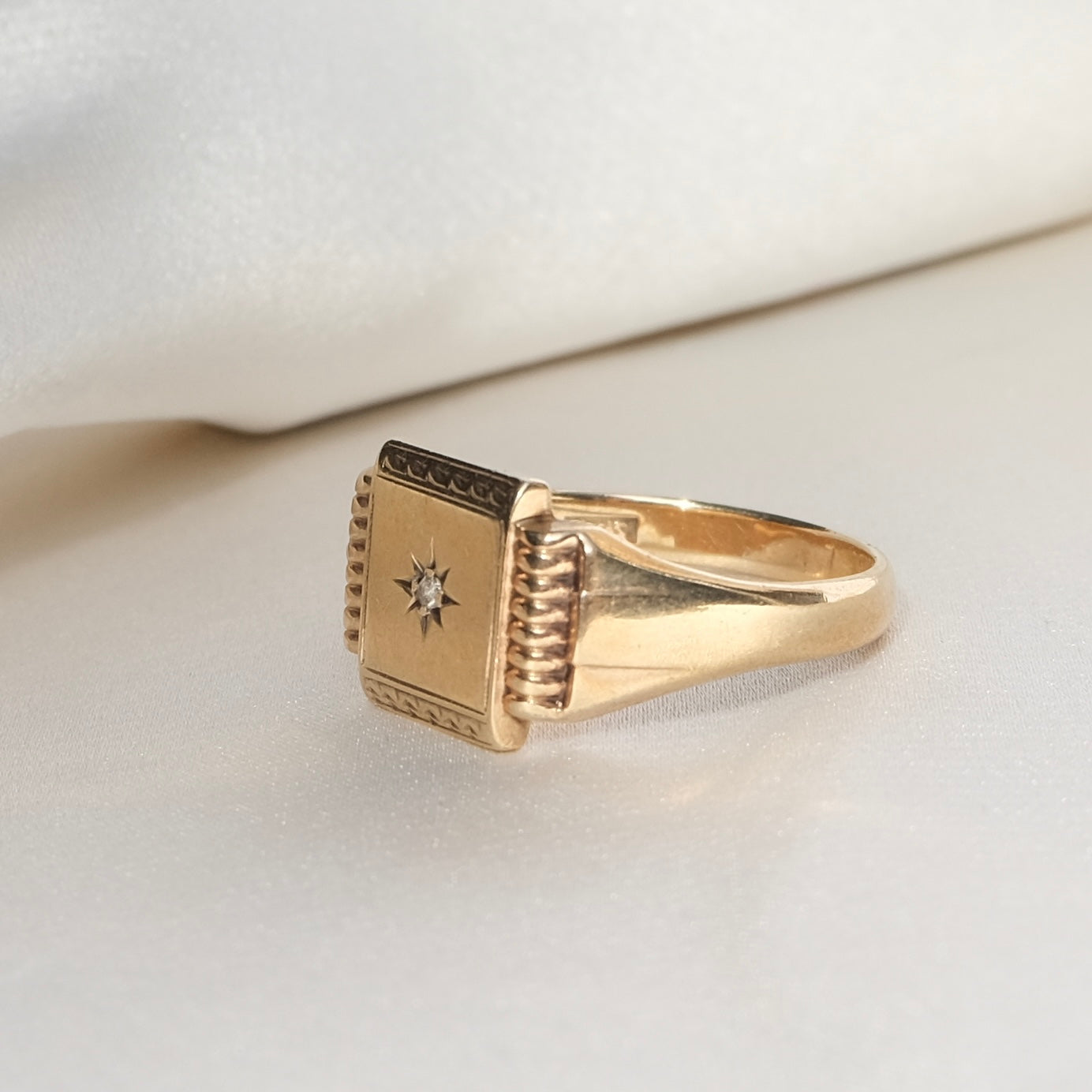Henri 9K Diamond Signet Ring