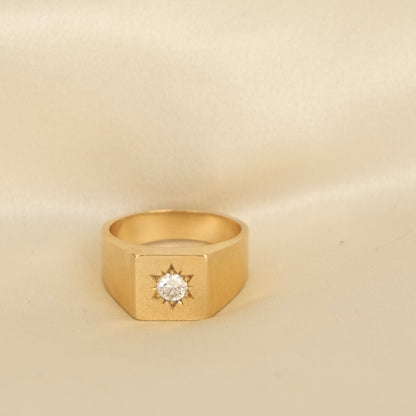 Firenze 18k Diamond Starburst Signet