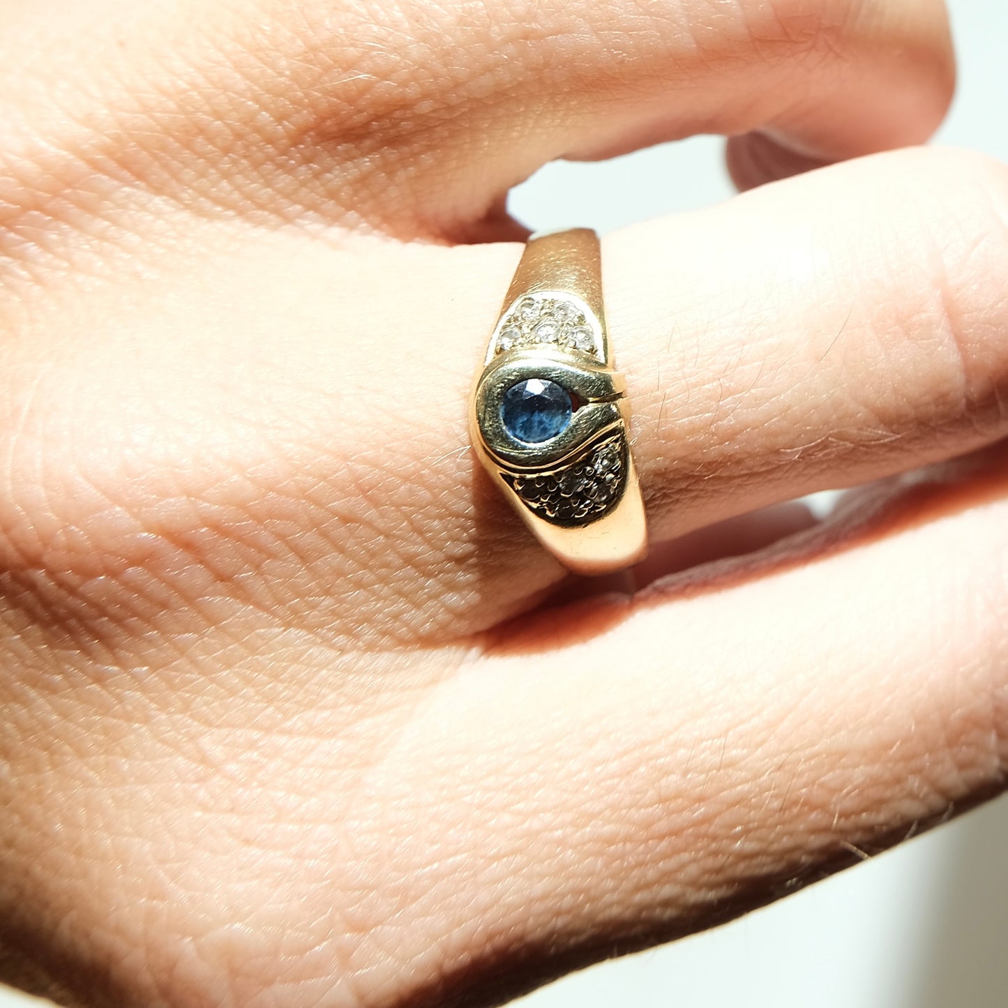 Océ 14k Sapphire and Diamond Ring