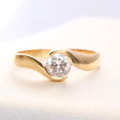 Olianda 18k Diamond Solitaire Ring