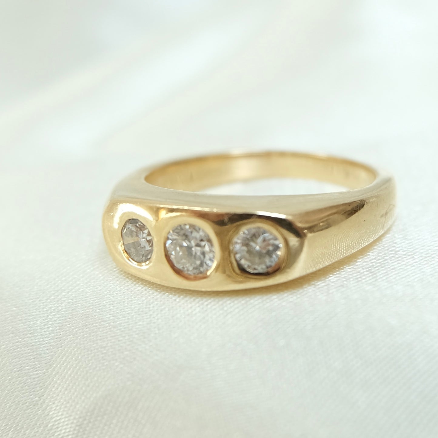 Cru Diamond Trilogy Ring