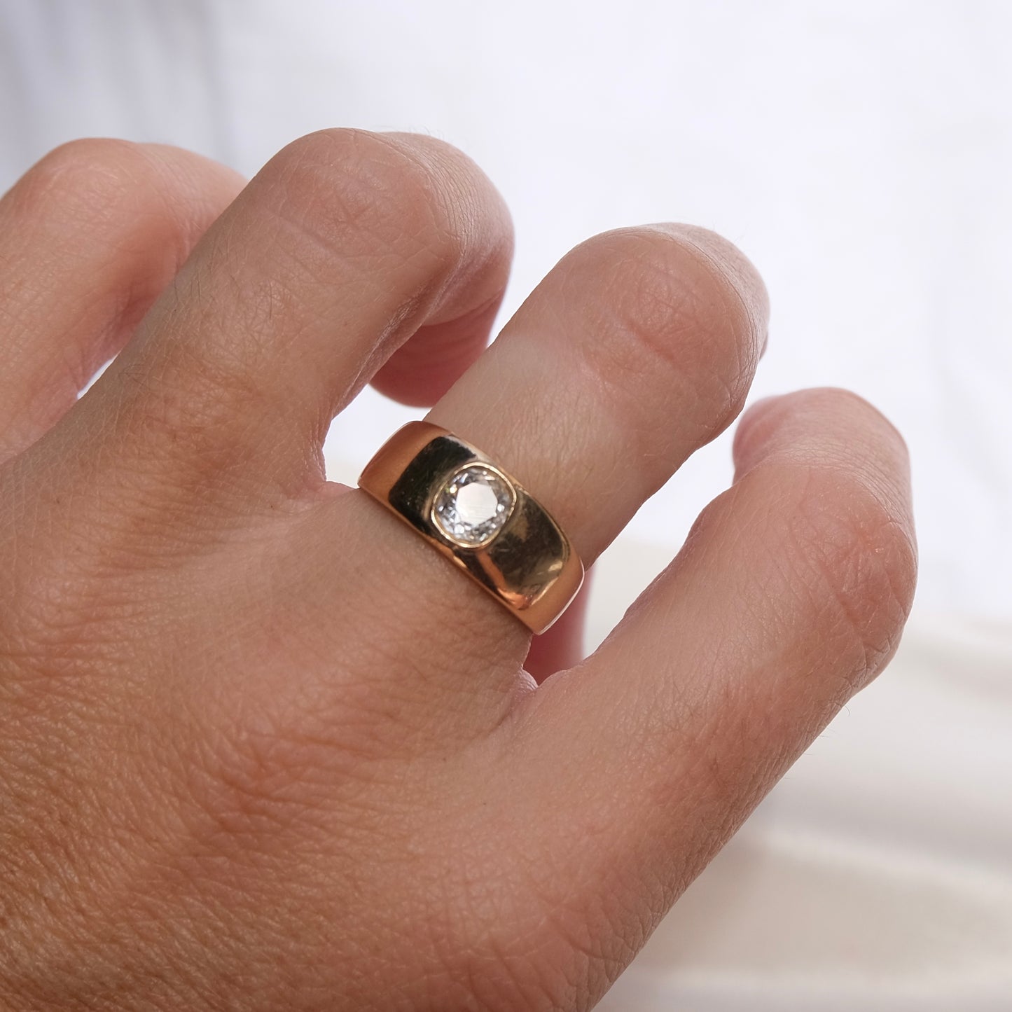 Carti 18k OMC Diamond Ring