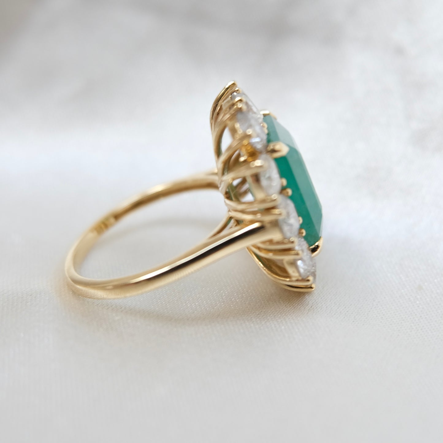 Monarch 18k Emerald & Diamond Ring