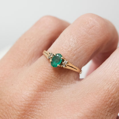 14k Emerald & Diamond Ring