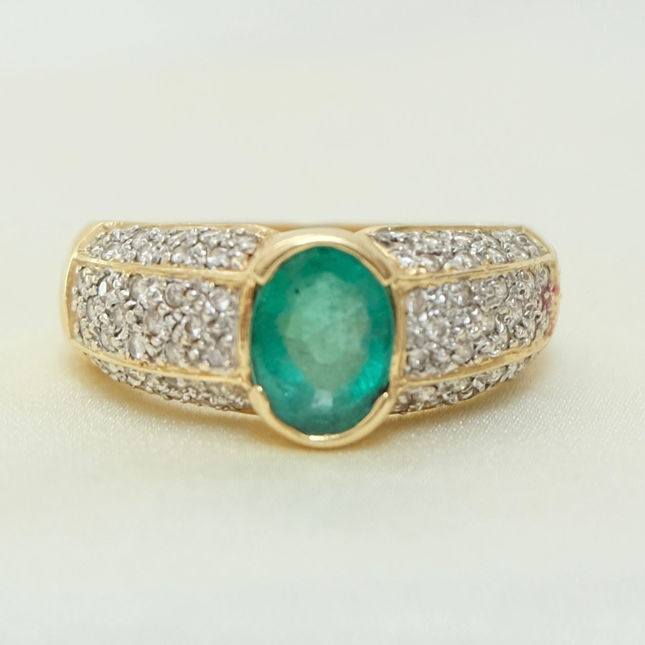 Piscina 18k Emerald & Diamond Ring