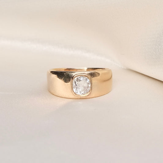 Carti 18k OMC Diamond Ring