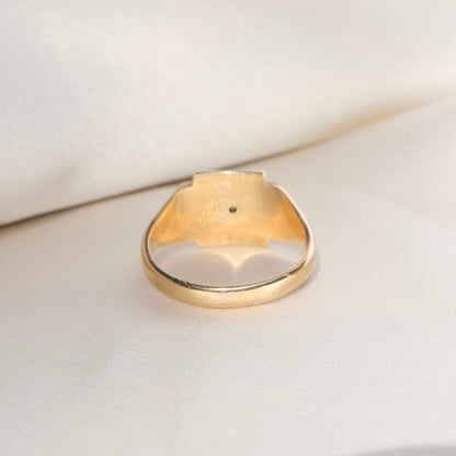 Henri 9K Diamond Signet Ring