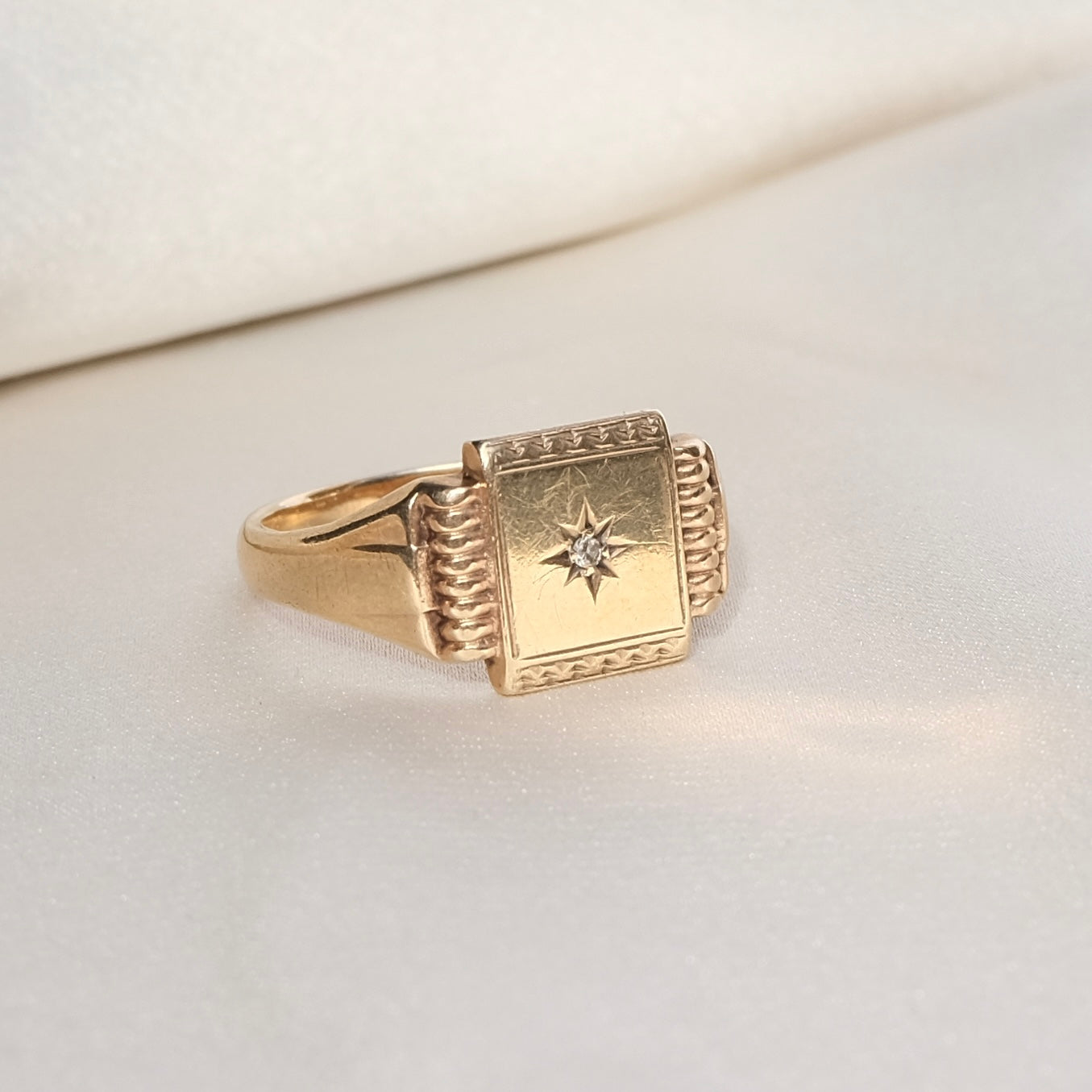 Henri 9K Diamond Signet Ring