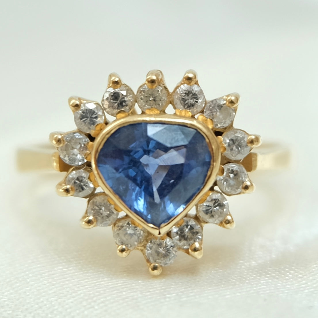 Aura 18k Sapphire & Diamond Ring