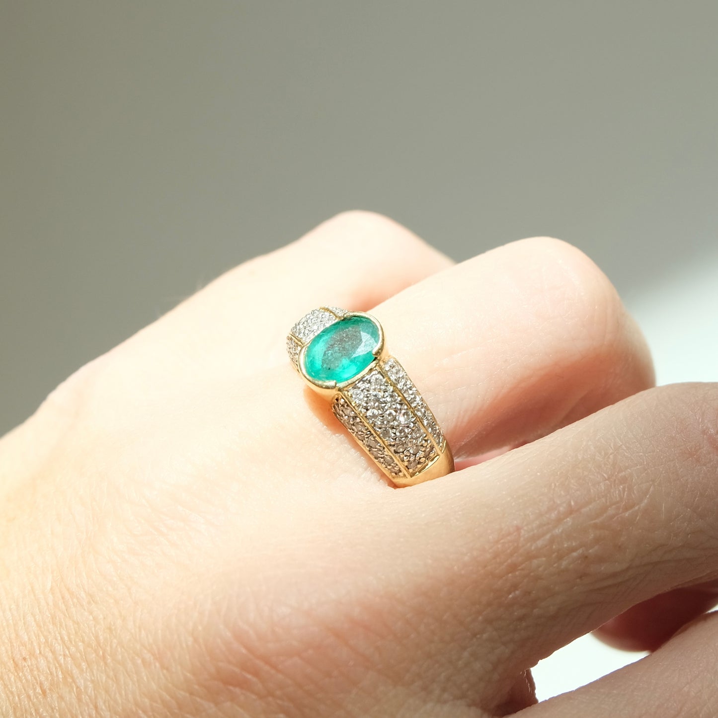 Piscina 18k Emerald & Diamond Ring