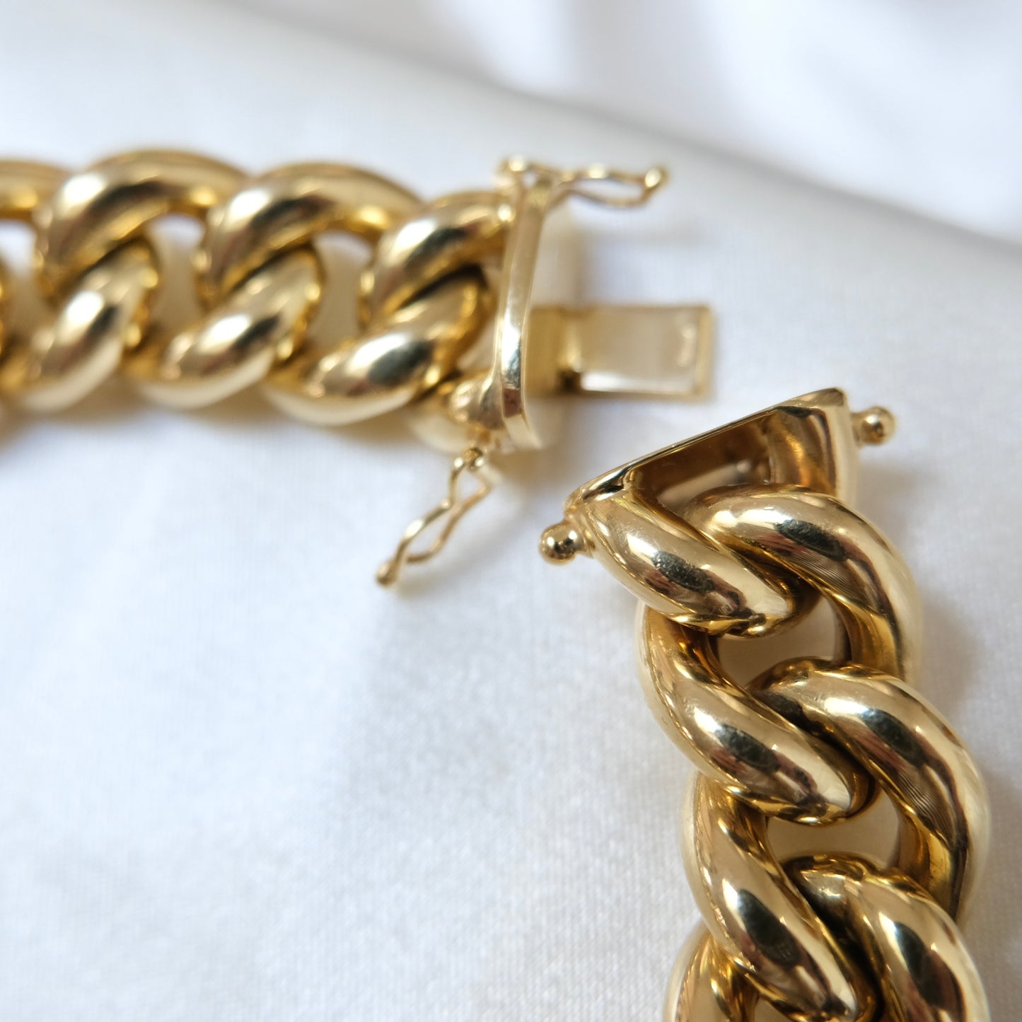 Puff 18k Italian Curb Link Bracelet