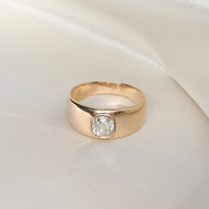 Carti 18k OMC Diamond Ring