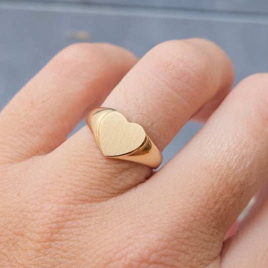 Coeur 14k Signet Ring