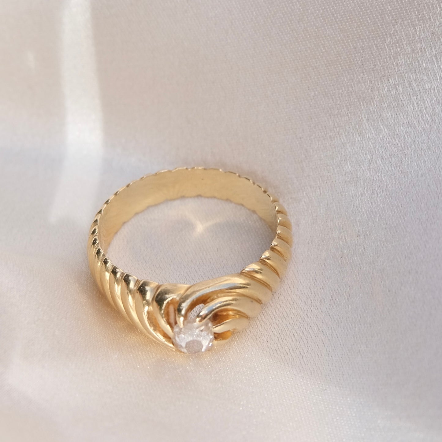 Boleyn 18k French Ring