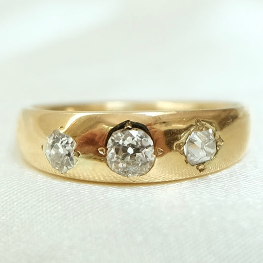 Aura Antique Diamond Trilogy Ring