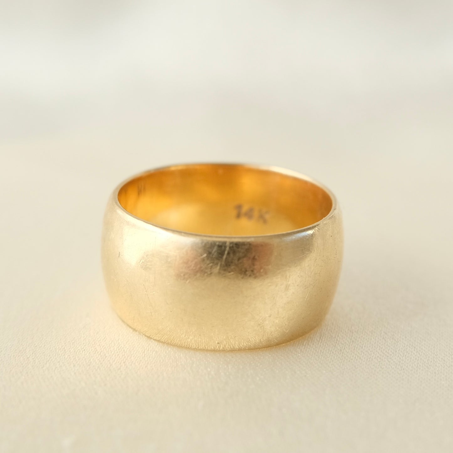 Orion 14k Wide Cigar Band