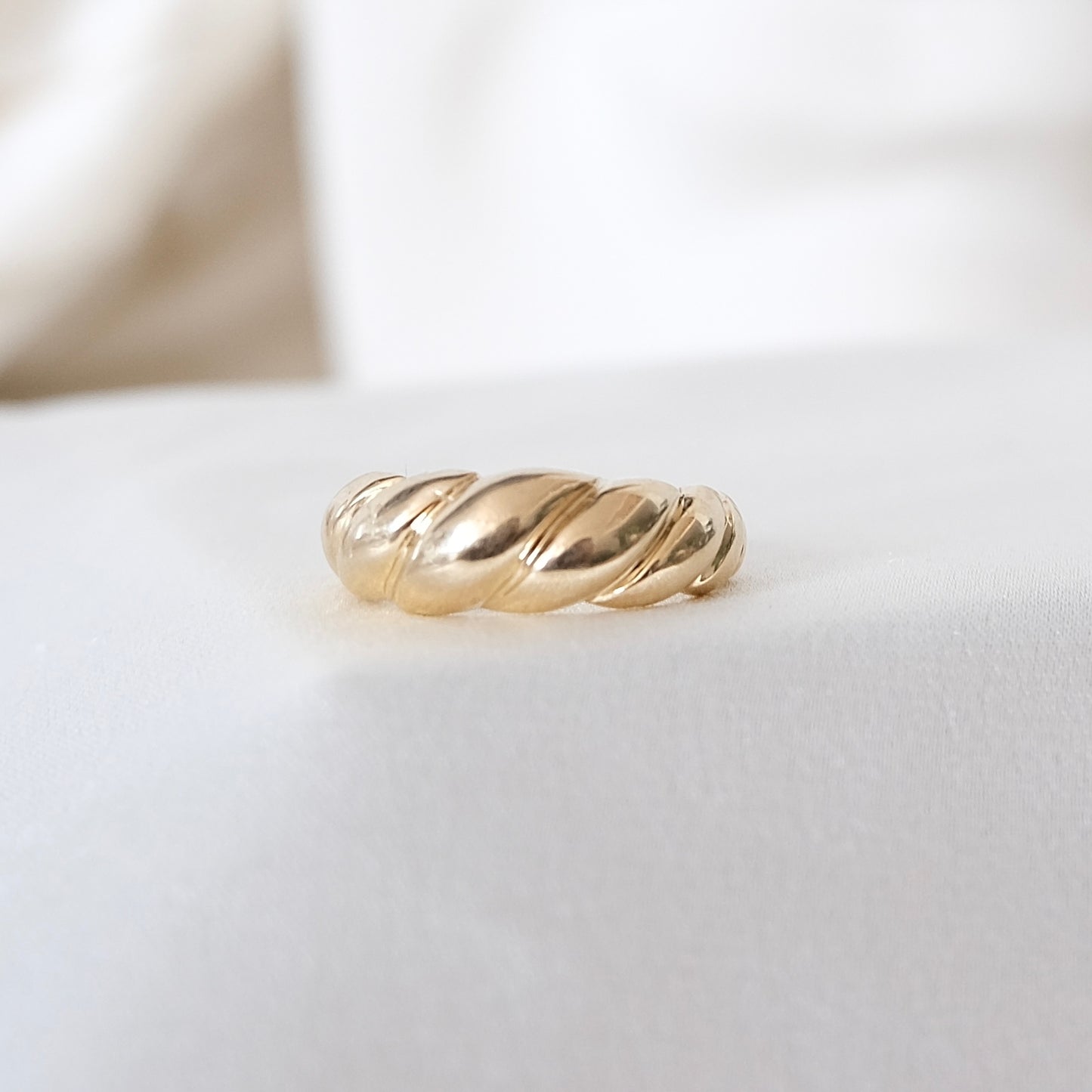 Evie 14k Croissant Ring