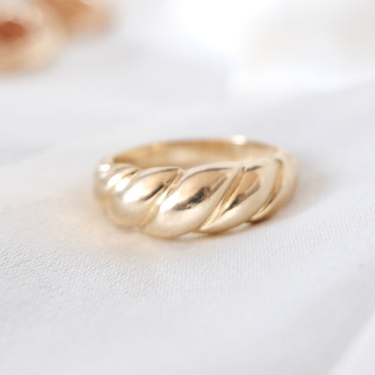 Evie 14k Croissant Ring