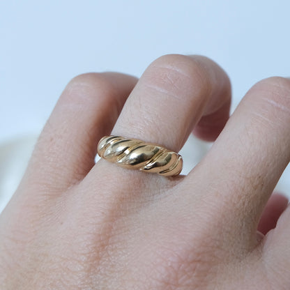 Evie 14k Croissant Ring